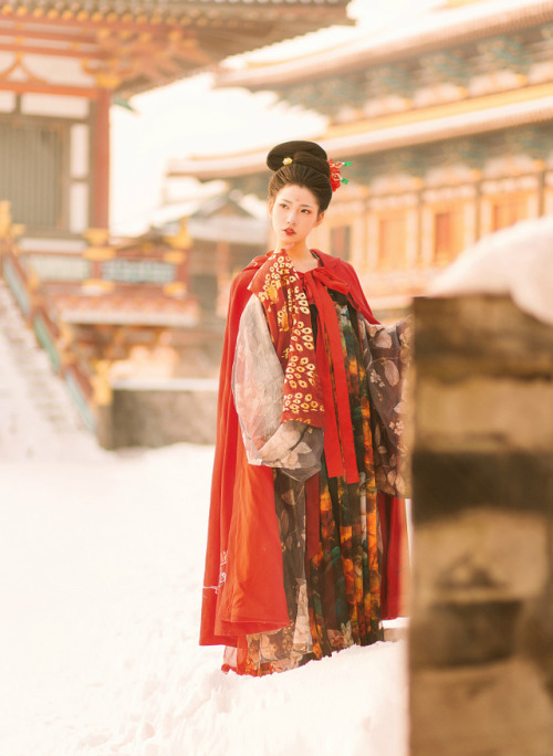 hanfugallery:Traditional Chinese hanfu by 流云蕊