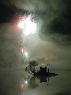 janetmillslove:  Fireworks over Loch moment love