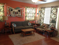 theheftyhideaway:  fuckyeahvintage-retro: Mid-century Living Room Lord. I get overwhelmed when I look through kitschy house pics because I want my house to look like all of them even if they are totally different color palettes. Ugh. I just want it all.