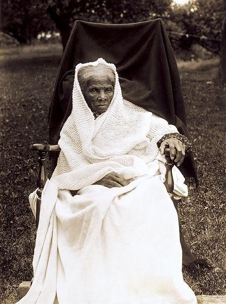 strugglingtobeheard:  atriptothemorg:  fuckyeahmarxismleninism:  Six Facts About Harriet Tubman 1. Harriet Tubman’s birth name was Aramita (“Minty”) Ross. She was born enslaved in Maryland sometime in 1820. 2. Tubman escaped slavery with her brother,