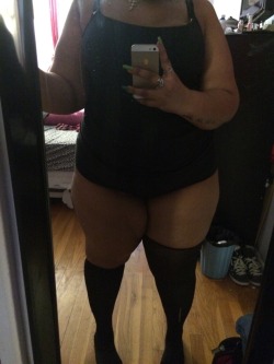 nikareeashlee:  Thick thigh problems.. Having