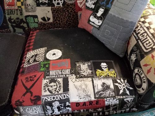 tauremini:henry—rollins:The Punk Patch Couch. Amazing!I’d like to do something similar, only w