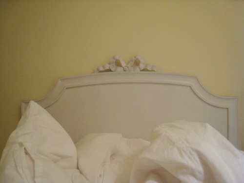 ribbon on headboard