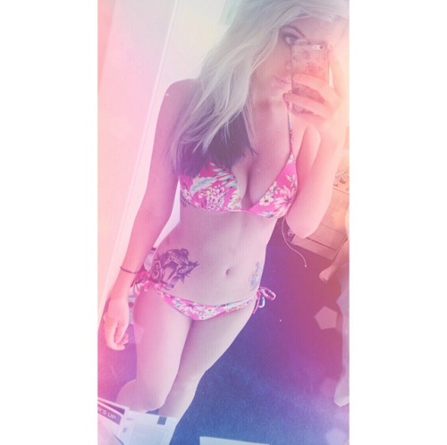 allycakesxo:  spent my whole afternoon like this in the garden ^.^ bikini weather is best.