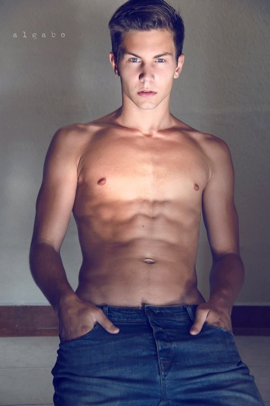 kamikanani:Federico Sarandon by Algabo