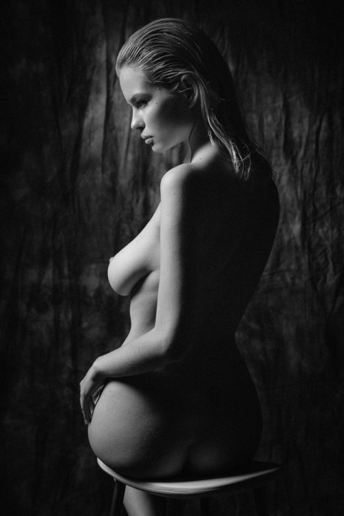 pablosalma:  Yulia Logacheva by Evgeny Levchenko  
