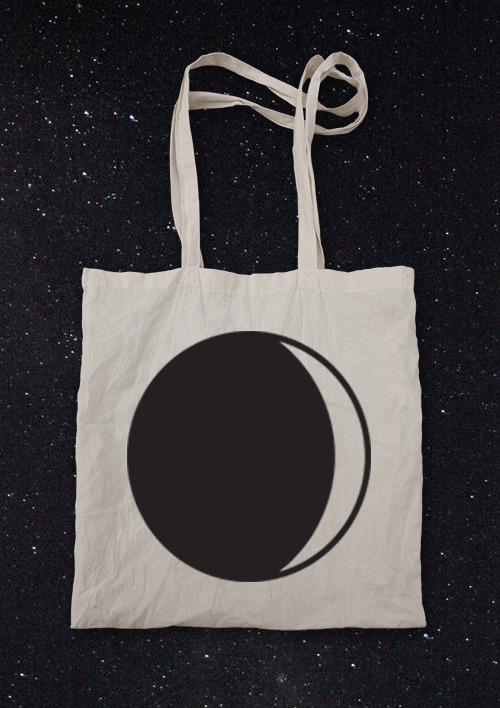 2016/ Waxing moon/ tote bag in organic cotton with waxing moon screen printed available on Depop @urbanslow