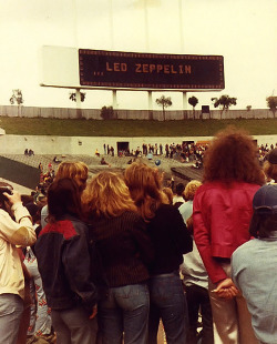 babeimgonnaleaveu:  From the Last Concert of Led Zeppelin in America, July 24, 1977 