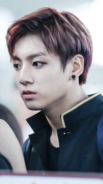 Jungkook wallpaper/lockscrrenlike/reblog if you save/use 