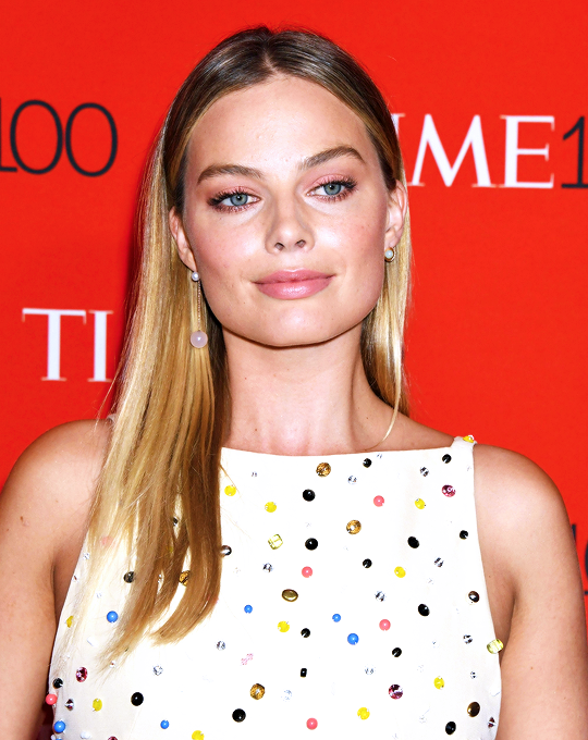 fymrobbie:  Margot Robbie attends the 2017 Time 100 Gala at Jazz at Lincoln Center
