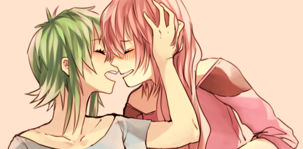 gureentea:  Gumi that’s not how you kiss someone