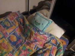 purplefridge:  browningtons:  purplefridge:  goodnight beemo  he looks like hes getting ready to fap   