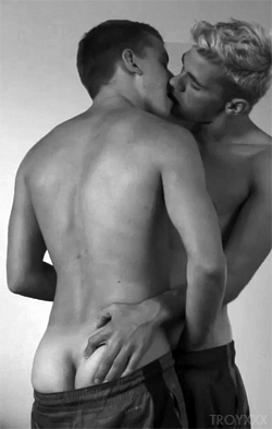 gayboytwinks:  More twink and jock boys here.👉 www.gayboytwinks.tumblr.com 👈 