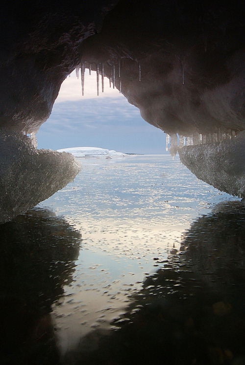 vurtual:Icy cave - Uutela, Helsinki, Uusimaa(by Pete Huu)