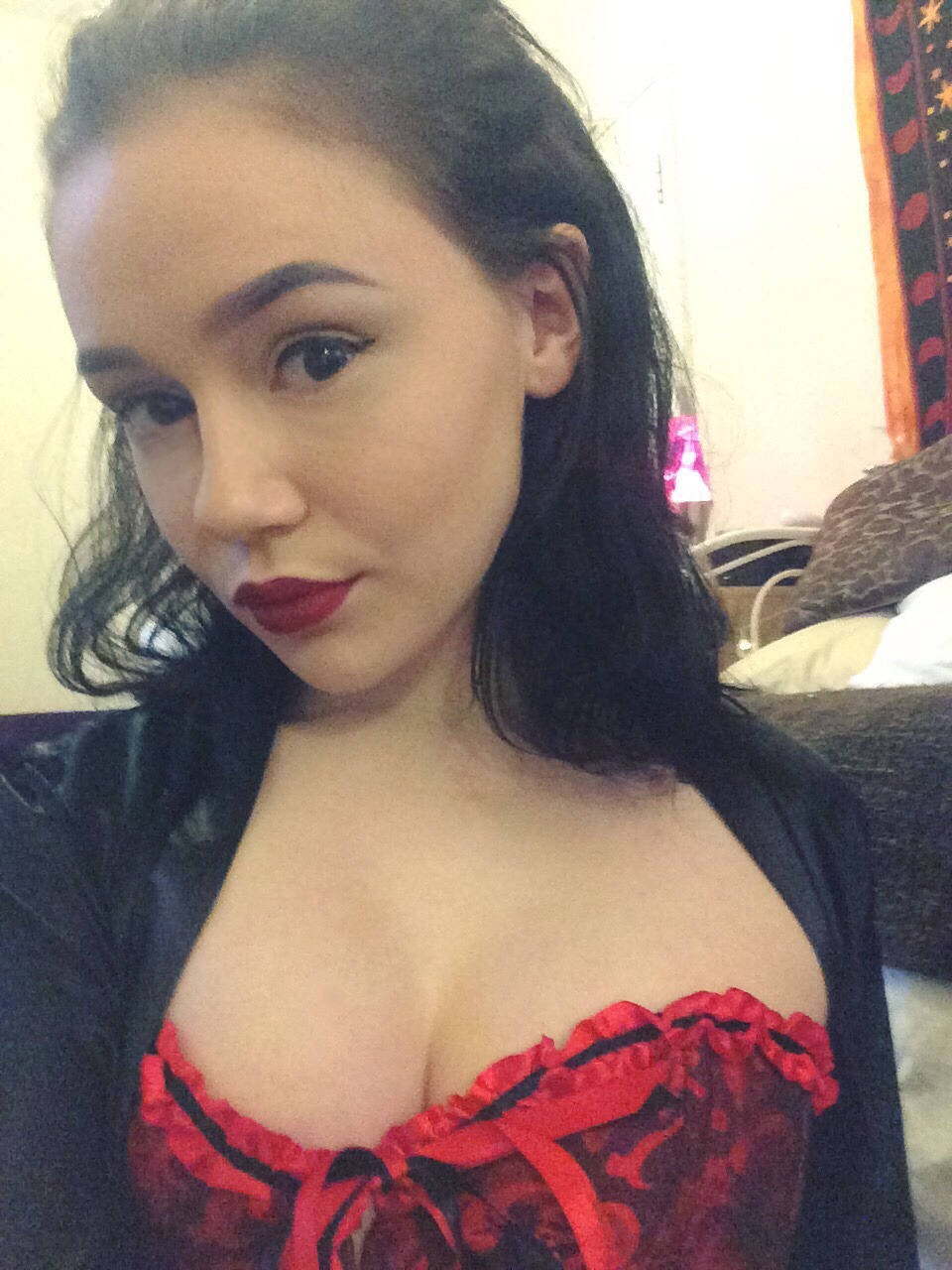 agingb0nes:  Modern day miss Lovett?