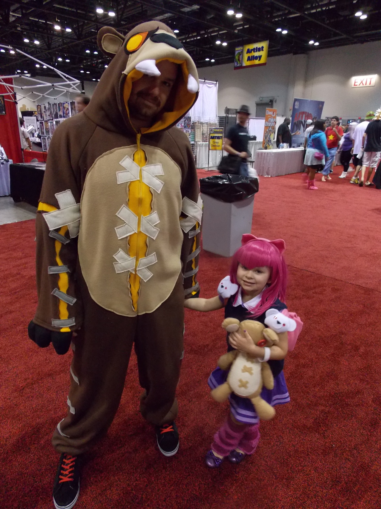 minkleys:  My brother-in-law and 4 year old daughter as Tibbers and Annie 