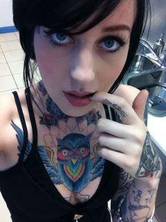 the pretty eyes and the tattoos gotta love