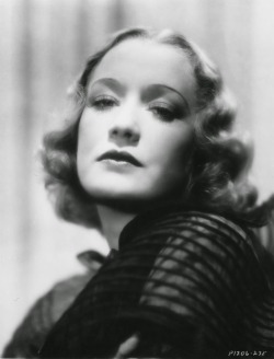 allthroughthenightb:Miriam Hopkins.