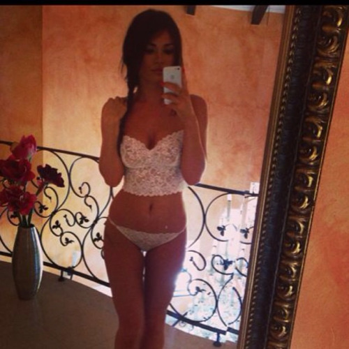collectiveofbouquetsdelijacvi198:Adelyn ( 18 Pics )