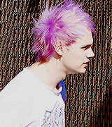 celmmings:   celmmings:  lilac michael appreciation  noa’s holidays presents: ♡
