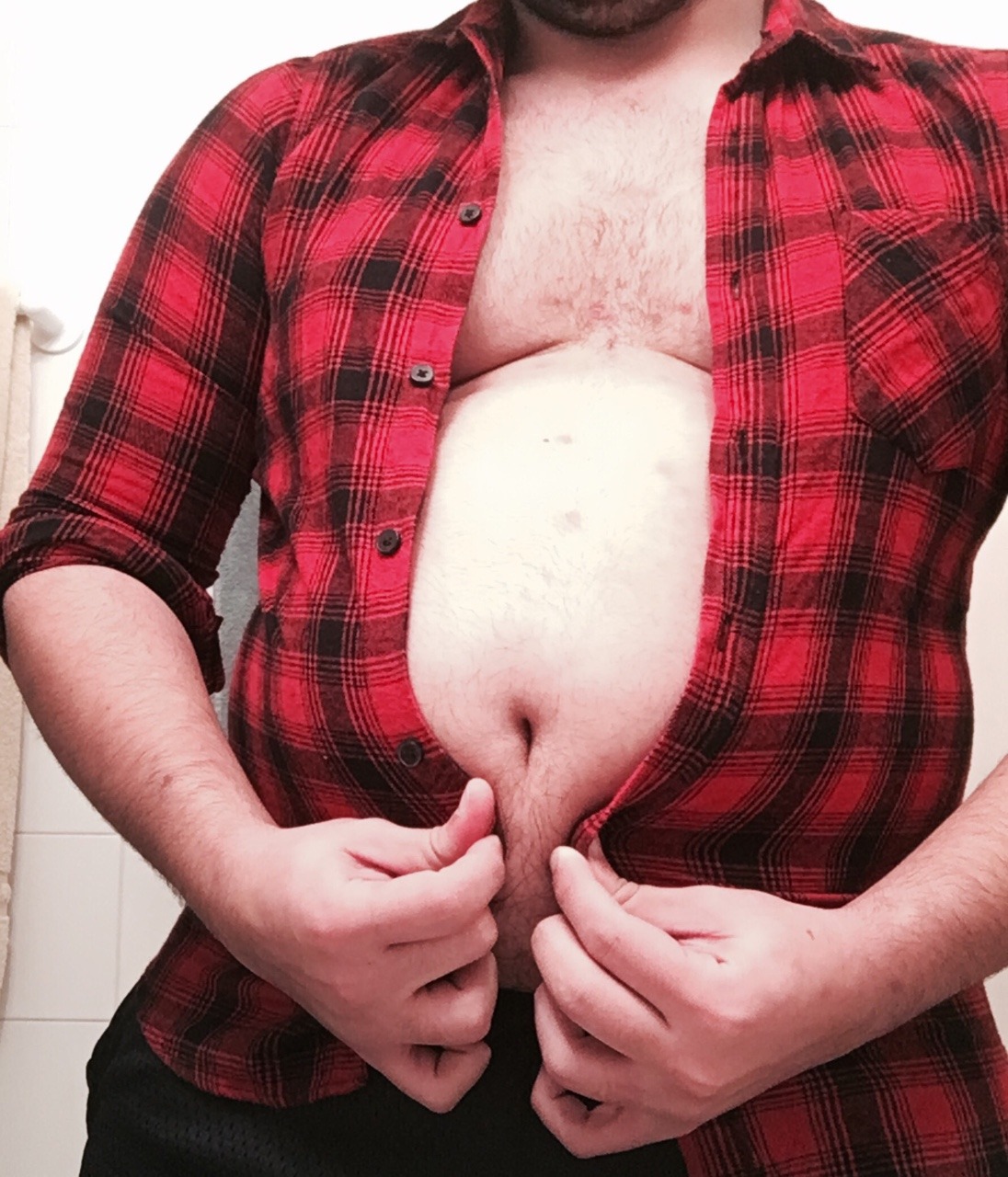 getthicker:Pound for pound (ft my new stretch marks and the clothes I’ve outgrown