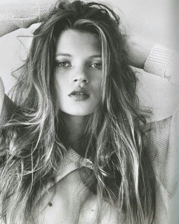 xxhorace:  Kate Moss adult photos