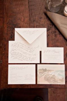 Unique invitations: www.stylemepretty… | Photography: Laurie Bailey - lauriebailey.com/Source