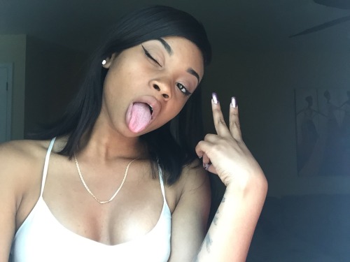 cierravegasbitchhh:  Faces. 