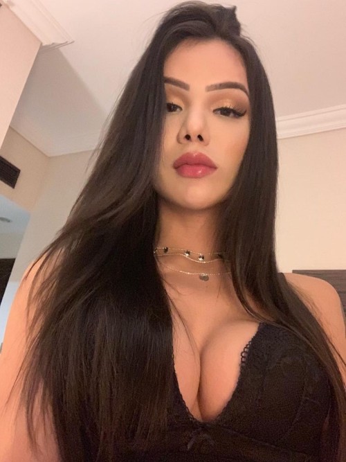 transgendersexylook:Gabriela Gomez aka Victória Helena  victoriamors_