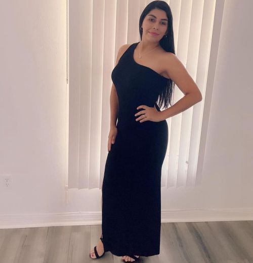 You can never go wrong with a #lbd ✨✨ Babe @mayrac023 looking stunning Wearing our IRREPLACEABLE DRE