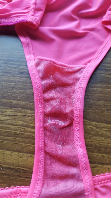 pantyessence:juicy panties…..send your submissions in either by message or email - essenceofpanty@ya