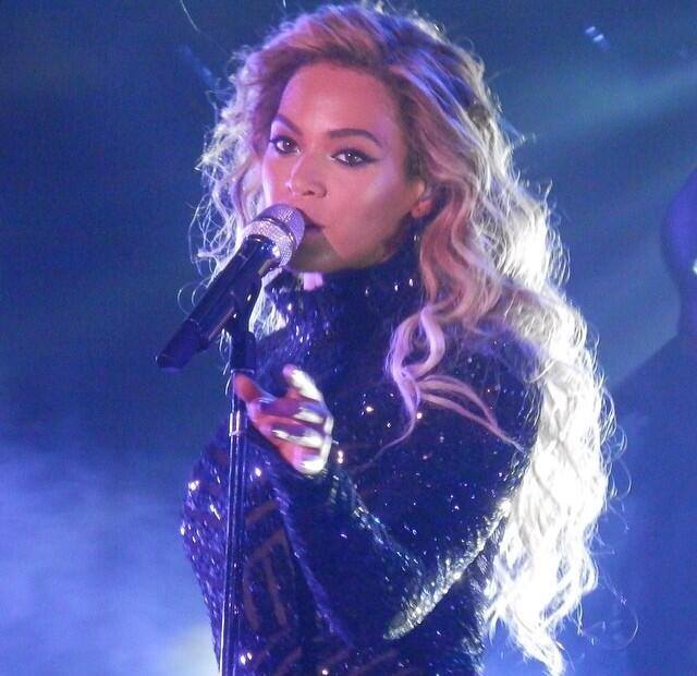 beyoncefashionstyle:   Mrs Carter Show live in Birmingham ,UK (February 24)  goddess