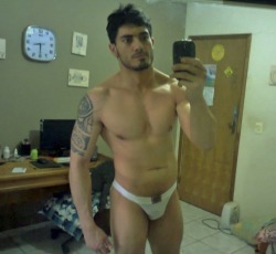 chicosmexicanosalxtremo:  Hermoso!