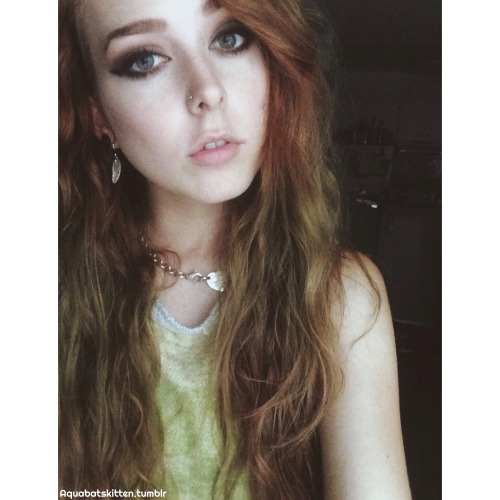 aquabatskitten:  I like being blondeish 