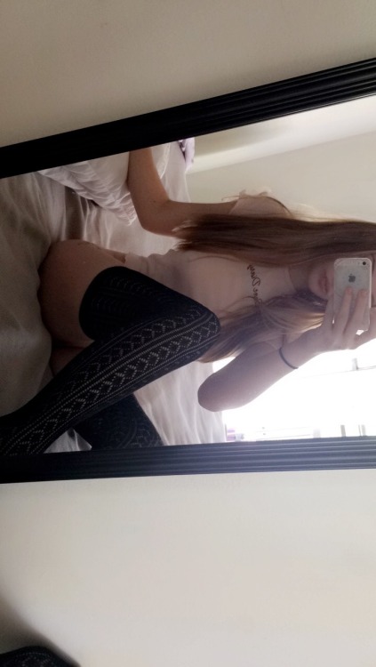 holdyourorgasm: I’ve never submitted to you before so i hope you enjoy 💘 xoxo, @wheoresluts In love with your perfect body and your beautiful plug! If you want to submit too, head over there: http://holdyourorgasm.tumblr.com/submit Or send me an