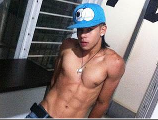 Hot gay Colombian Nicky G is live right now at gay-cams-live-webcams.com come watch