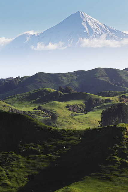 moisesbolivar:  Mount Taranaki by south*swell on Flickr. 