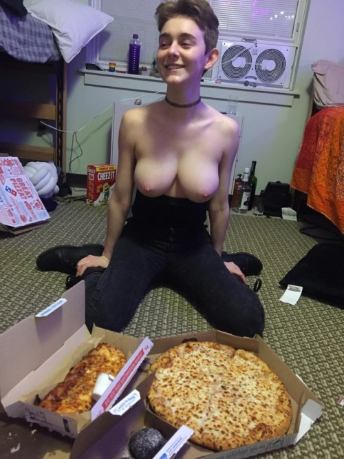 sendmeamateurnudes: lacypet: @prof-learmounth is my dadddy