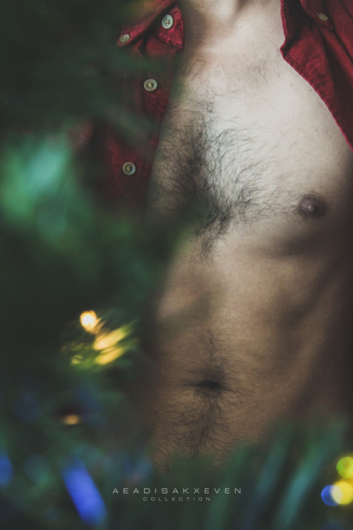 arb91x7: HAPPY NEW YEAR 2018DOWNLOAD NEW PHOTOBOOK : bit.ly/AEADISAKXPHOTOBOOK Follow IG @AEA
