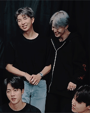 parkjmzl: when jimin laughs and holds onto namjoon