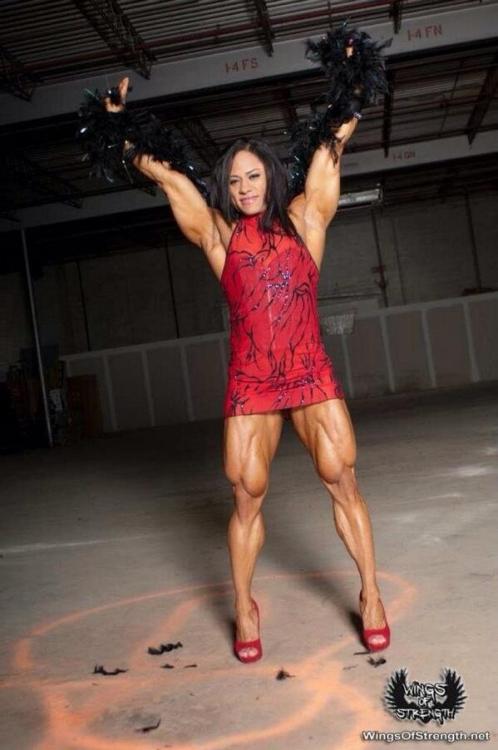 sexyfitnessgirls:Kashma Maharaj #sexy #strong #fit #gym #muscles #abs @fbbmusclefan