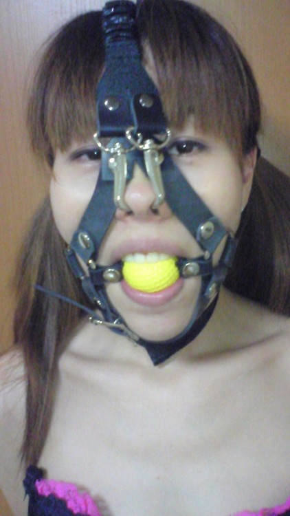 black-sexslave: ロメオ・人妻調教美希 鼻フック変態調教雌豚美希 鼻フックぶっかけ❷