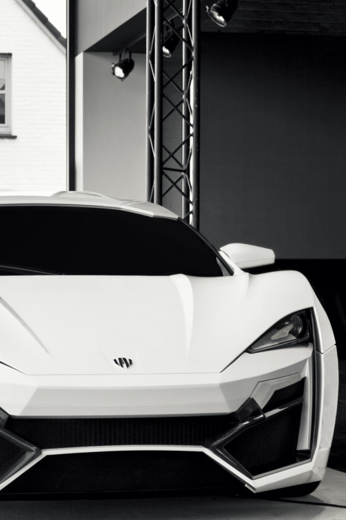 asapm0b:  exclusive-pleasure:  Lykan  Lykan hypersports by W Motors, most expensive car in the world, has diamond headlights