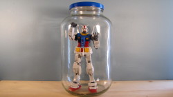 char-thang-dog:  Gundam in a jar. That’s pretty much it. 