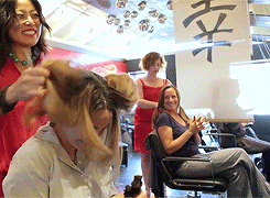 blogging4divergent:  Shailene’s reaction to her new hair 