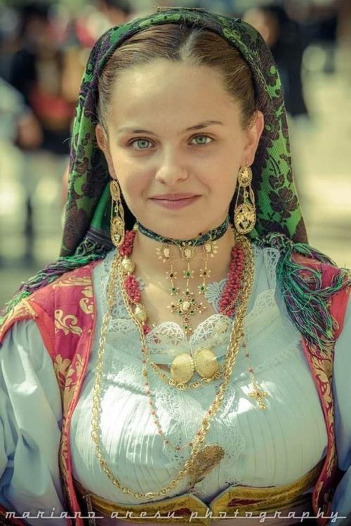 Italian traditional dress