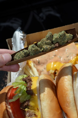 incredible-kush:  Cookies & In-N-Out