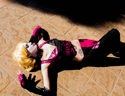 official-legenfairy: Some shots of my Harley Quinn (Arkham City) cosplay! Photos by Apex Photos. Hi 