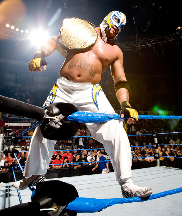 shitloadsofwrestling:  Rey Mysterio