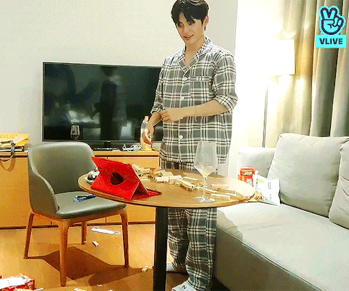 Jenga Master Park Junhee Losing At Jenga